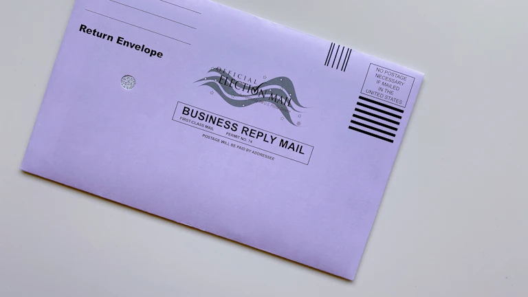 '기밀' 도장이 찍힌 보안 문서