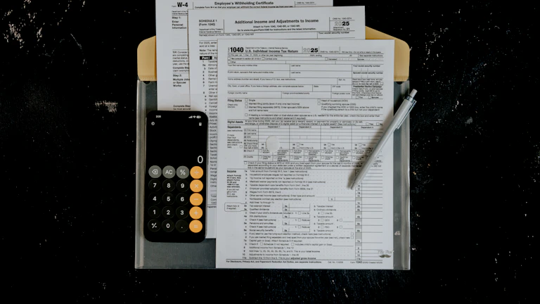 상세한 재정 서류와 영수증