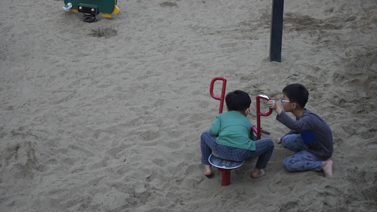 모래놀이카페에서 튄 '모래알' 하나가 수천만 원 소송으로? 아이 부상 시 제대로 보상받는 법적 필살기 13
