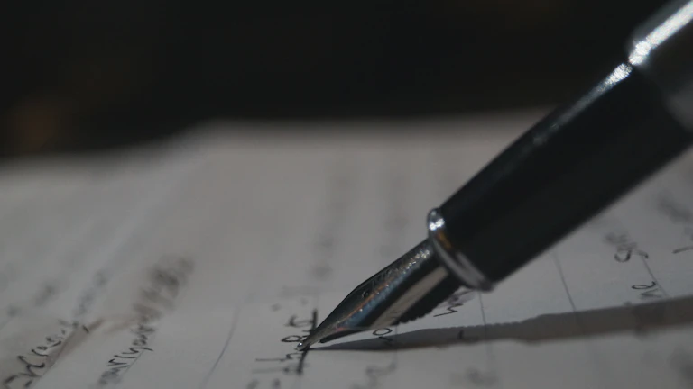 사해행위취소로 은닉 재산 환수하는 법 2 법률 서류와 만년필